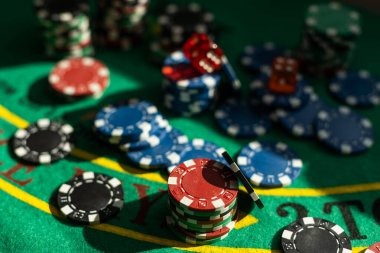 qqmersi Login to qqmersi: Live Tables, Slots & Sportsbook in One Tap